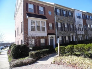 Building Photo - 12853 Murphy Grove Terrace