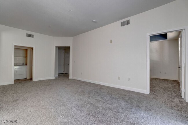 Building Photo - 59 E Agate Ave