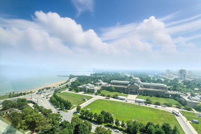 Building Photo - 1700 E 56th St