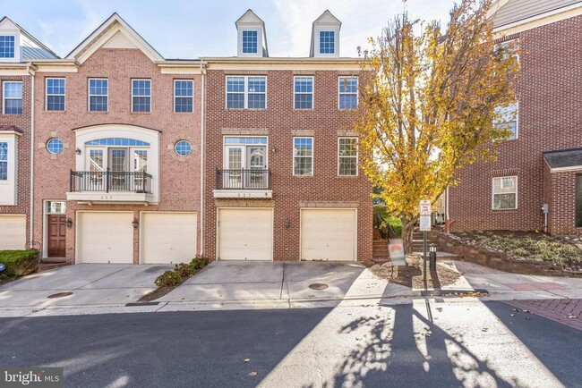 Primary Photo - 523 Triadelphia Way