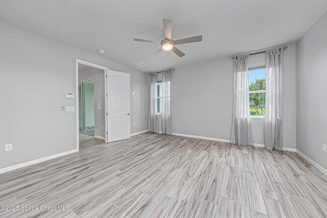 Building Photo - 7544 Loren Cove Dr