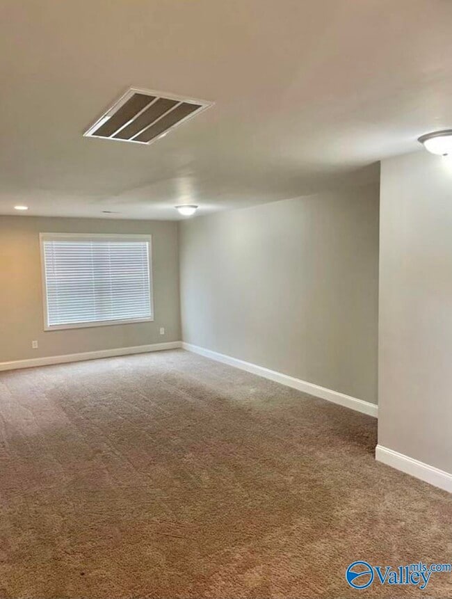 Building Photo - 113 James Parcus Cir