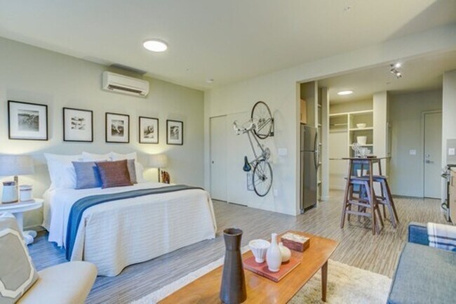 Interior Photo - The Hub