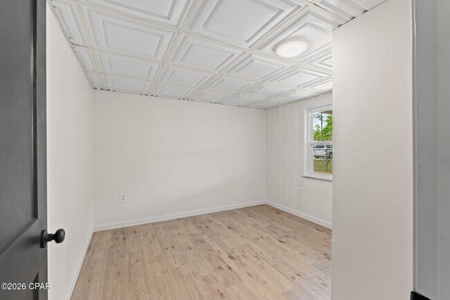 Building Photo - 708 Cactus Ave
