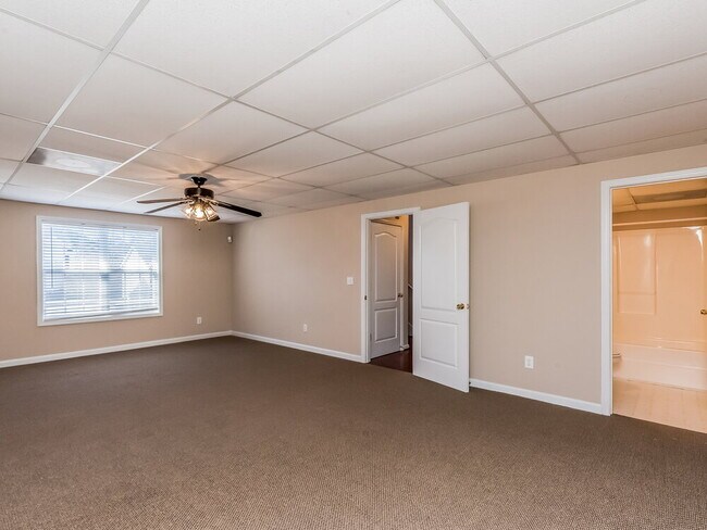 Building Photo - 6338 New Gate Dr