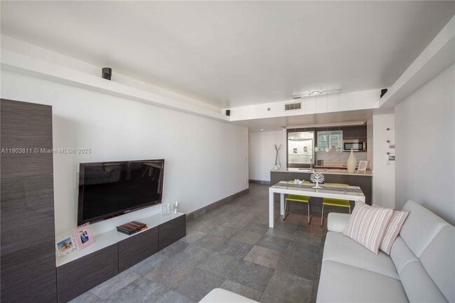 Building Photo - 500 Brickell Ave