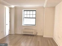 Building Photo - 1701 Locust St