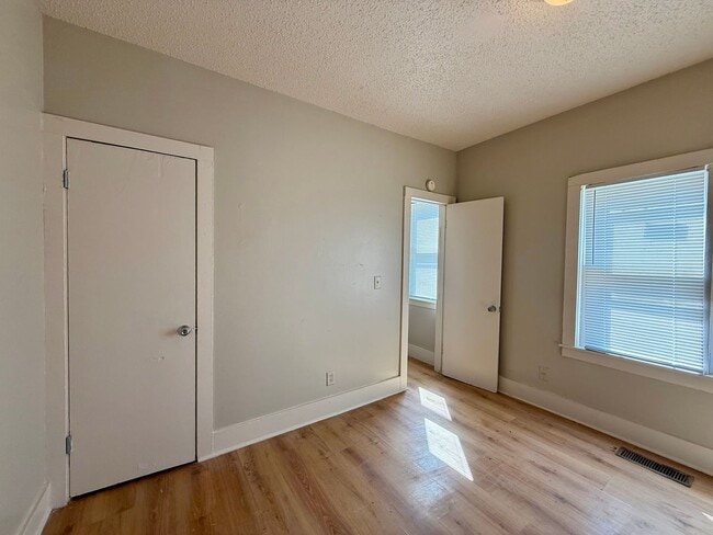 Building Photo - 1445 S Hydraulic Ave