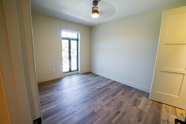 Building Photo - Rhine House Lofts