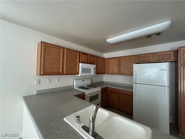 Building Photo - 10463 Beautiful Fruit St