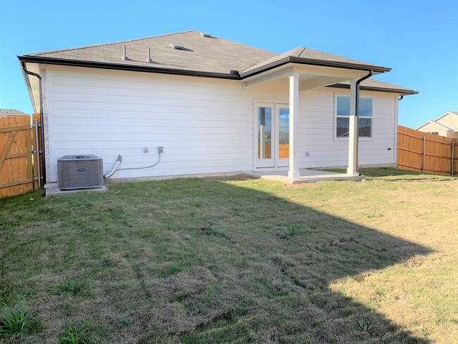 Building Photo - 141 Frostweed Dr