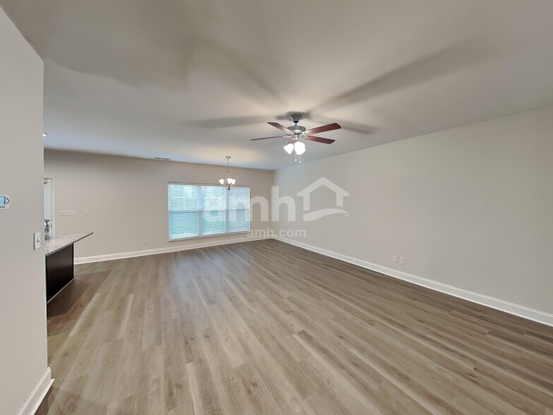 Building Photo - 5033 Mountain Springs Rd