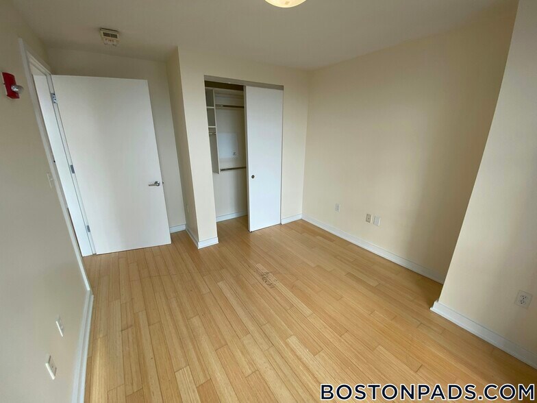 Building Photo - 40 Boylston St