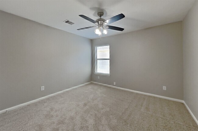 Building Photo - 7718 Balsam Crossing Ln