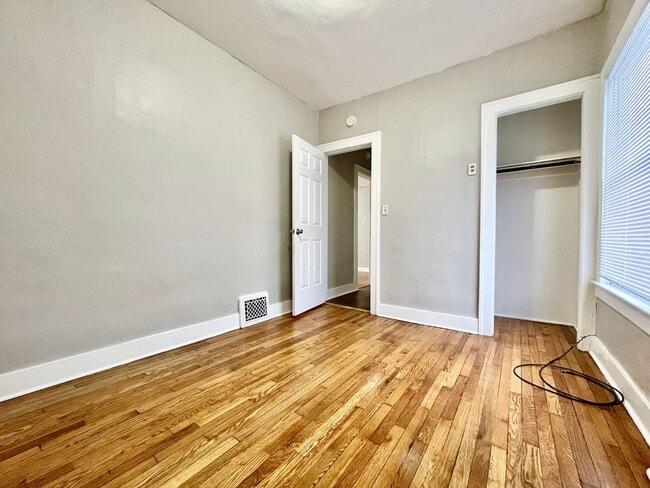 Building Photo - Three Bedroom Home in Muskegon