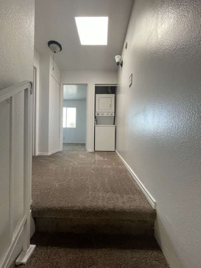 Building Photo - Old Town Scottsdale townhome- 2 bd 2 bath- W/D- Yard