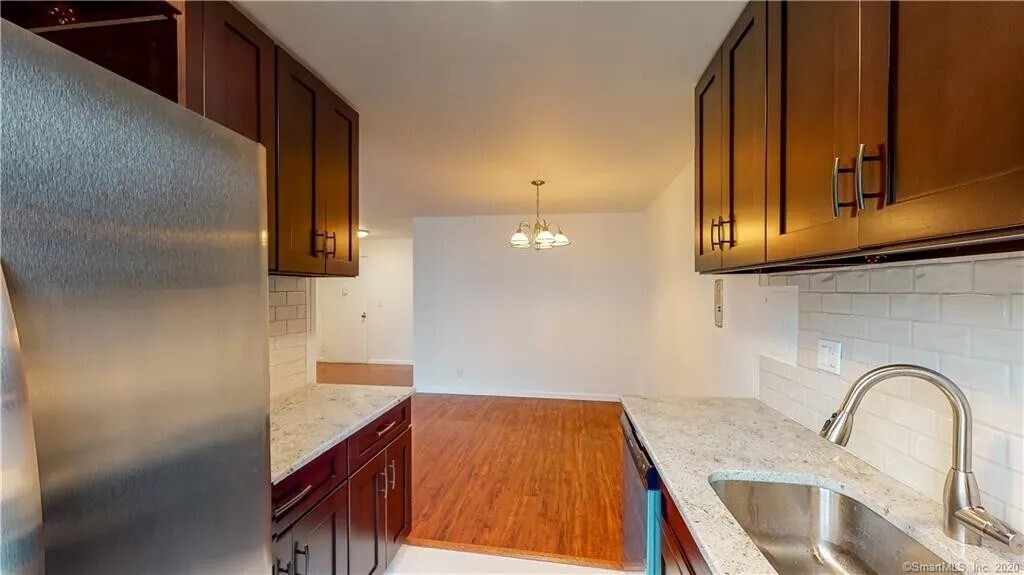 Building Photo - 30 Glenbrook Rd