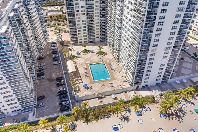 Building Photo - 3500 Galt Ocean Dr