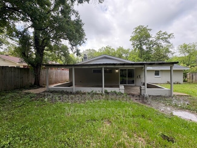 Building Photo - 1437 Beaumont Dr