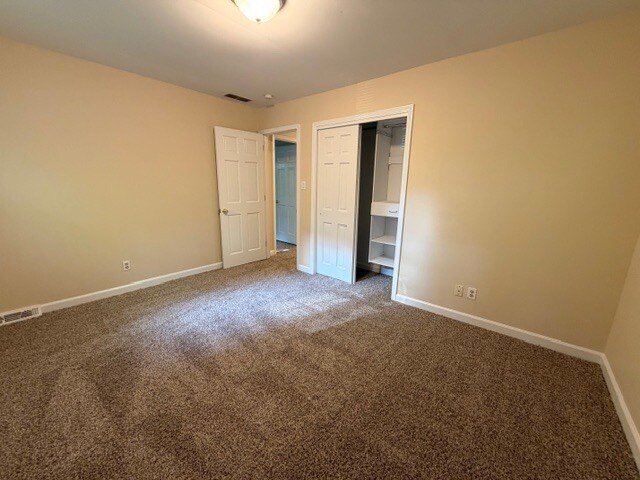 Building Photo - 5606 Bledsoe Dr