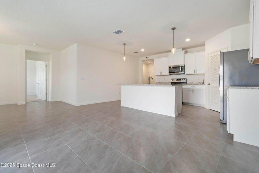 Building Photo - 7144 Topaz Dr