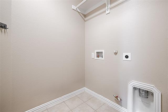 Building Photo - 8000 Choctaw Ln
