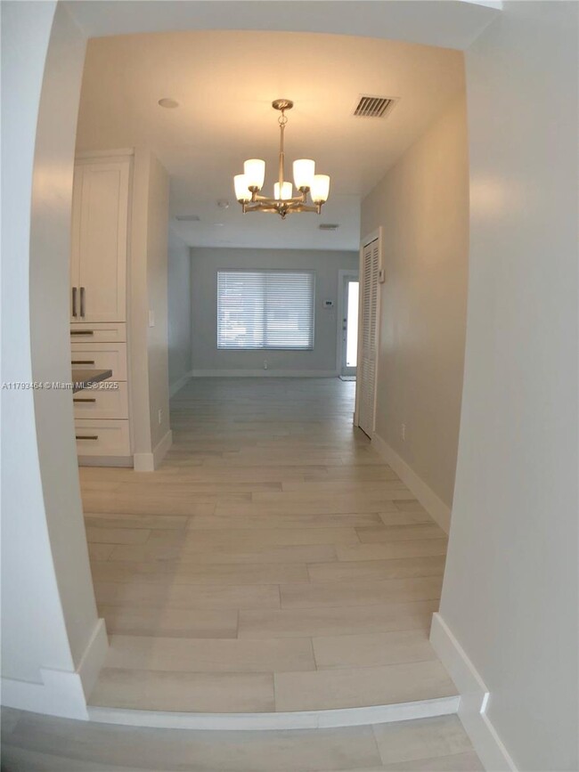 Building Photo - 6320 SW 24th St