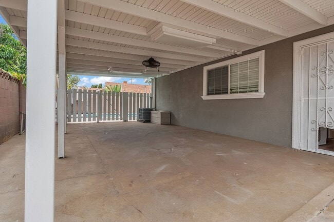 Building Photo - 2502 S Olive St