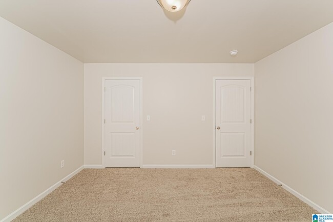 Building Photo - 817 Huntington Trce