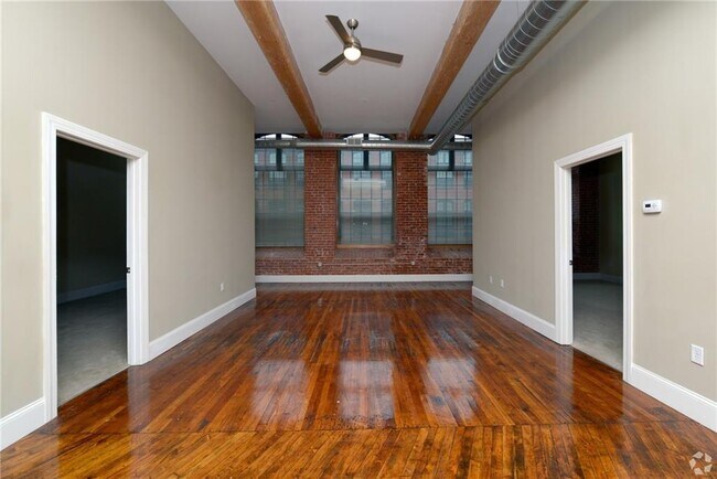 Building Photo - 75 Pocasset St