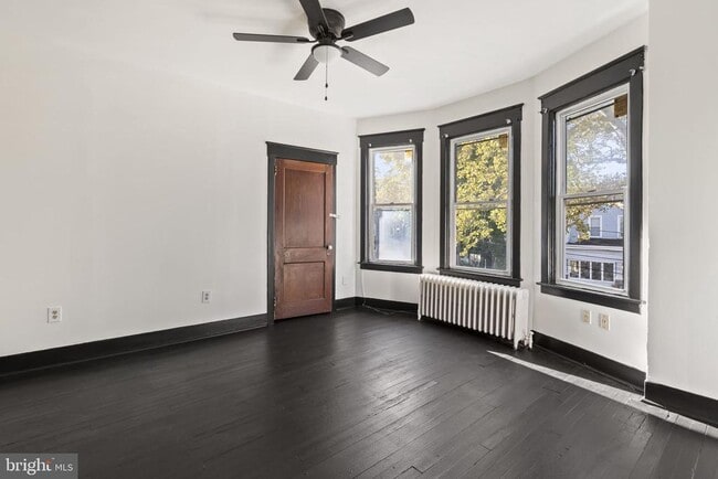 Building Photo - 724 Ash Ave