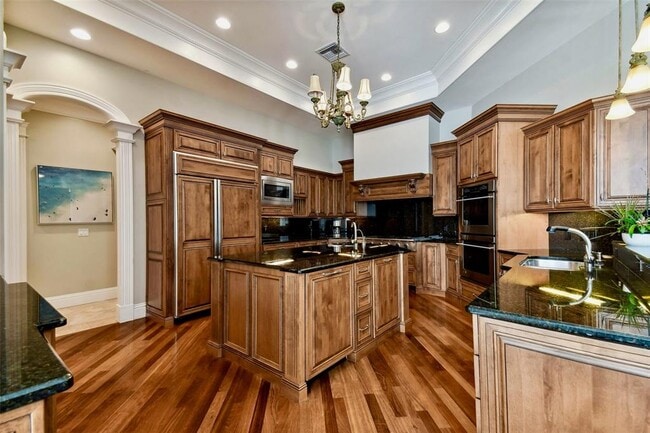 Building Photo - 704 Berrocales De Avila