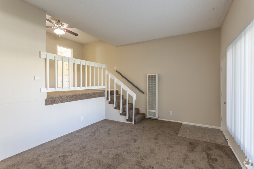 1 BR, 1 BA - 594 SF - The Sycamore *Move in Specials*