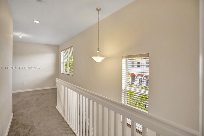 Building Photo - 9500 SW 167th Ave