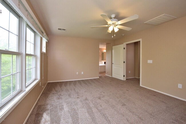 Building Photo - 4757 E Woodside Way