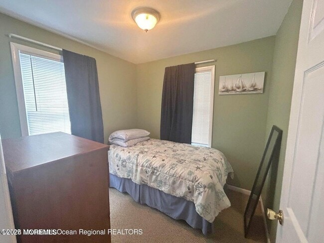 Building Photo - 511 14th Ave