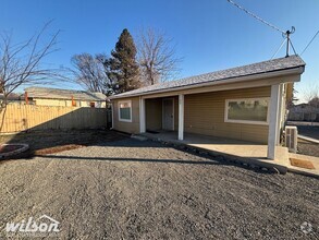 Building Photo - Charming 3-Bedroom Home with Fenced Yard &...