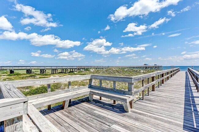 Building Photo - 3215 Jimmy Buffett Mem Hwy