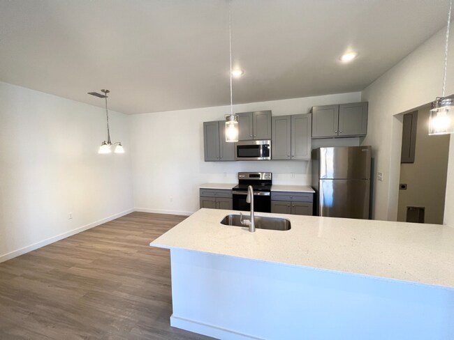 Building Photo - 5527 Itasca St