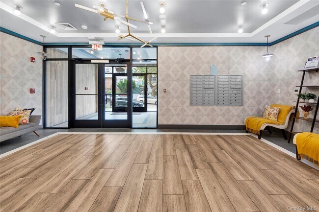 Building Photo - 625 N MacQuesten Pkwy