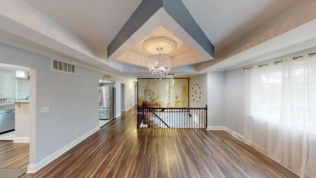 Building Photo - 5512 Hamilton Ave