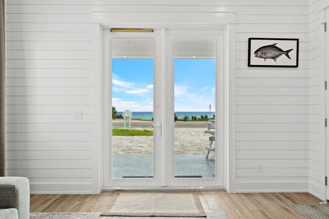 Building Photo - 14300 Front Beach Rd