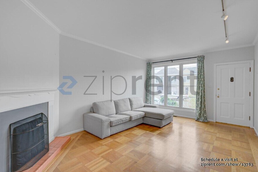 Building Photo - 1763 42nd Ave