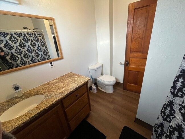 Building Photo - 527 N Franklin St