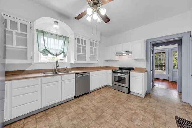 Building Photo - 1309 St Marys Blvd