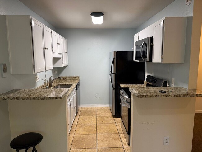Building Photo - 1114 Centaur Cir