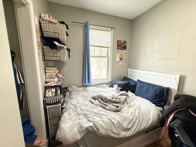 Building Photo - South Boston 4bed / 2bath available 9/1/2026