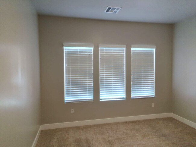 Building Photo - Single Level 3 Bedroom Home in St. George