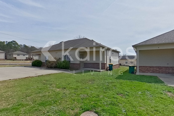 Building Photo - 10101 W 20th St