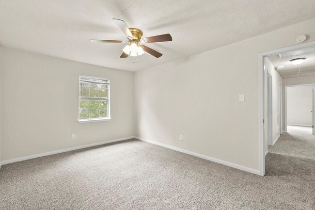 Building Photo - 3735 Pineleaf Dr
